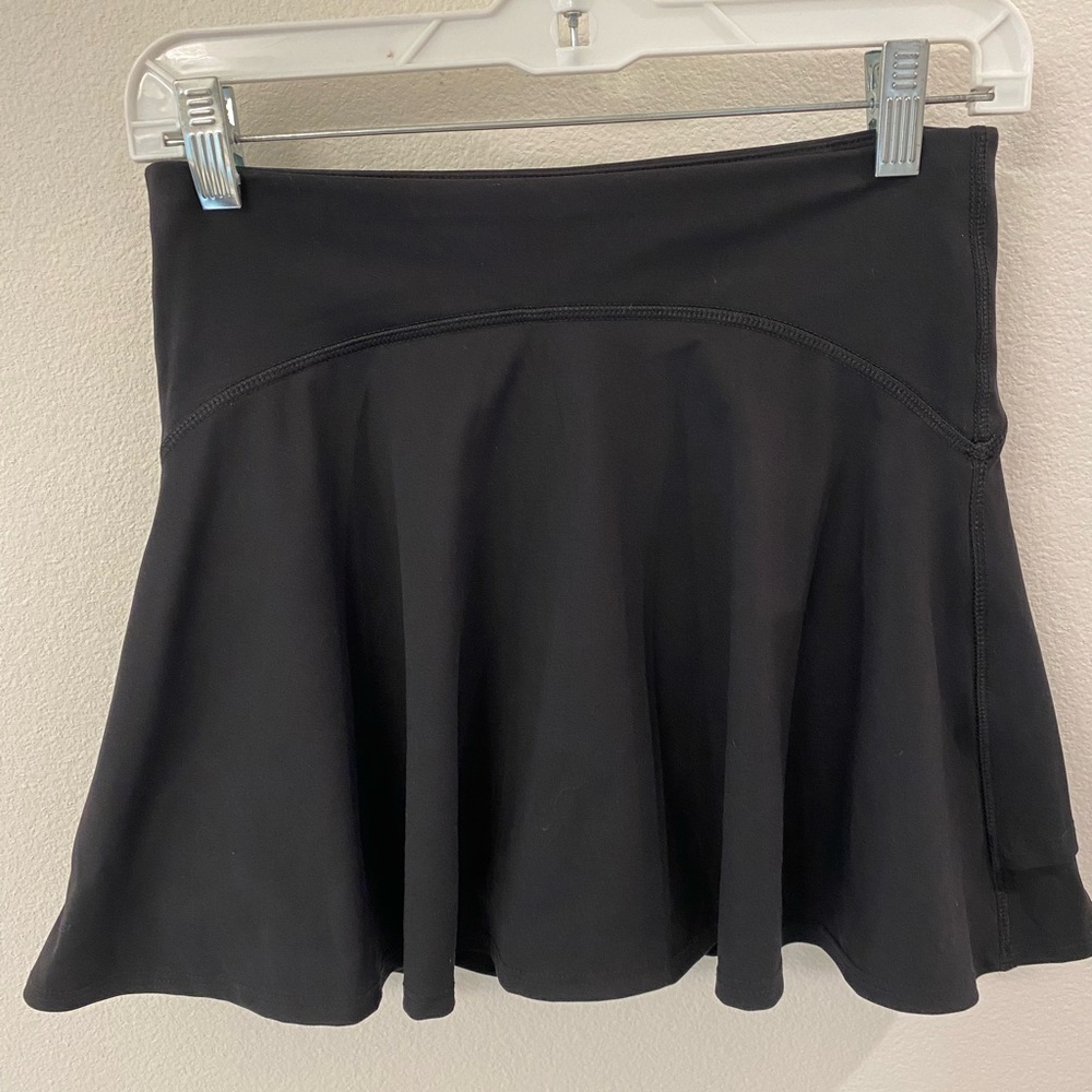 Black small high rise go rise sporty skort